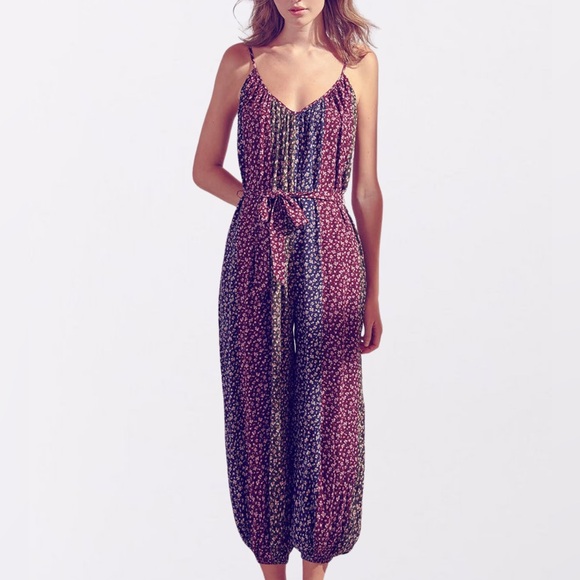 Pants - NWT Relaxed Fit Floral Print Jumpsuit - Size Small